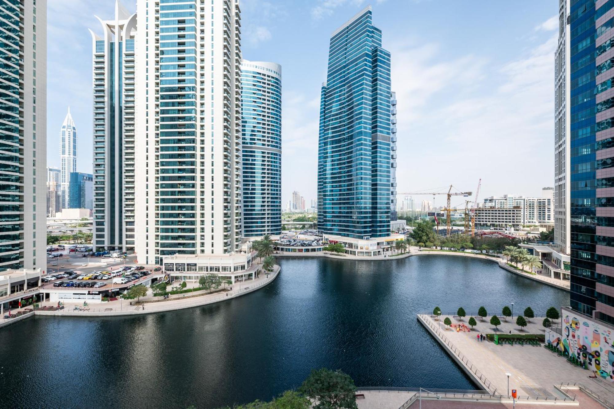 Upscale Studio Full Lake View In Goldcrest View Tower Dubai Exterior photo