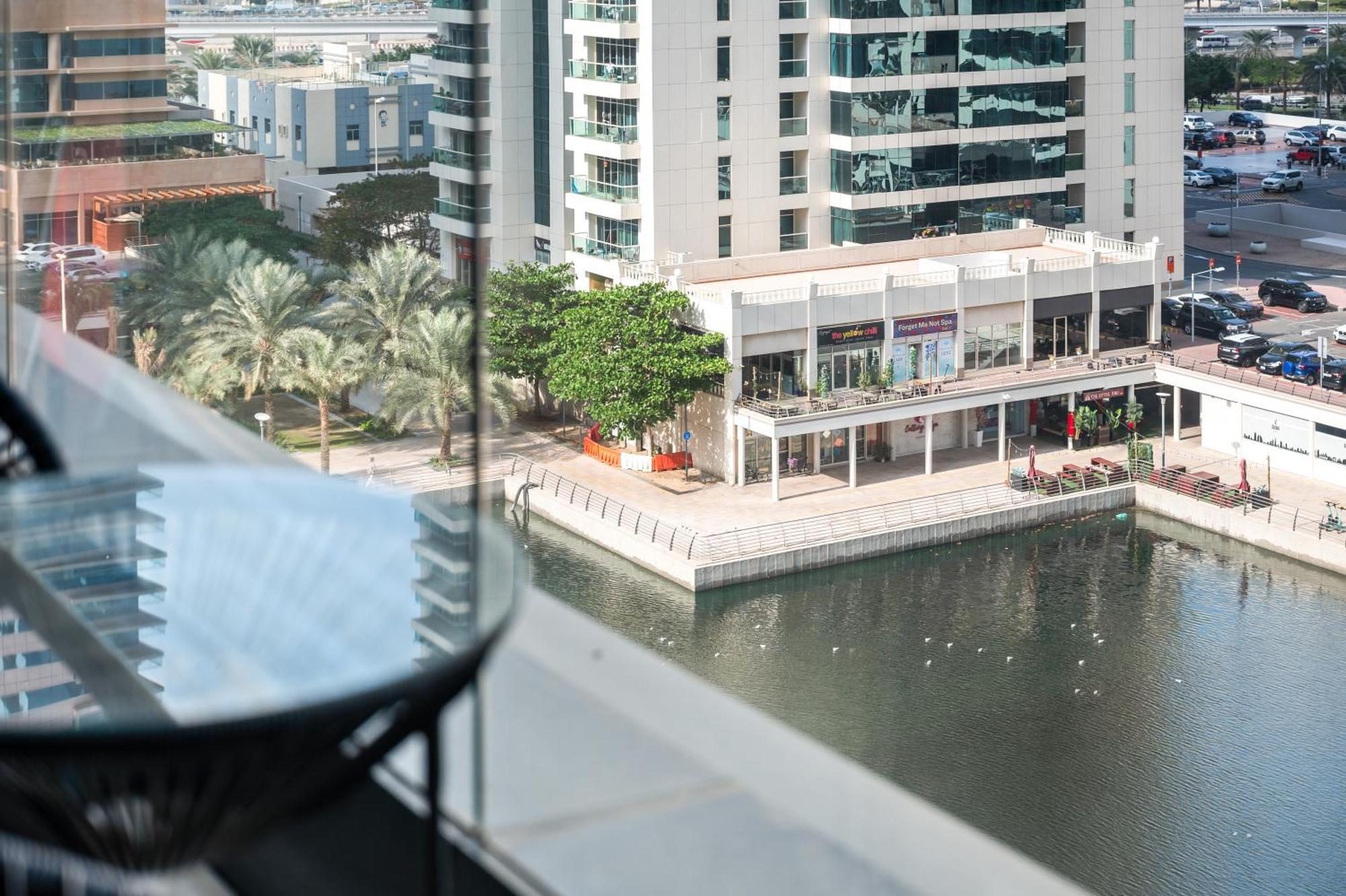 Upscale Studio Full Lake View In Goldcrest View Tower Dubai Exterior photo